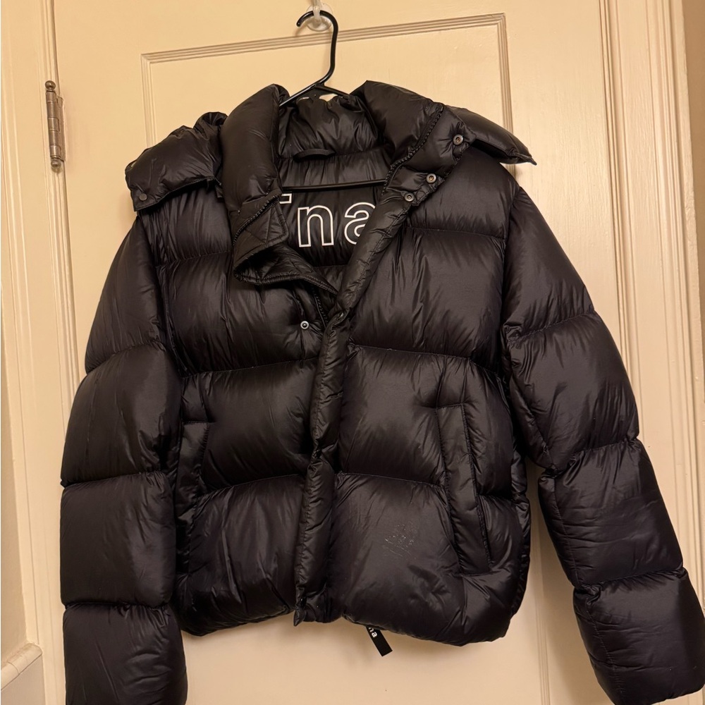 Aritzia Mega Puff Size Medium